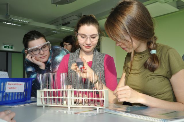 Chemie HP klein 3